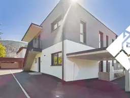Neubaujuwel „Villenperle“ – Exklusives Zweifamilienhaus in Wörgls Villengegend