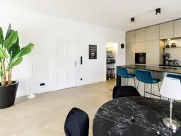 Neuwertig sanierte Luxus-Altbauwohnung – Exklusives Wohnen in Salzburg