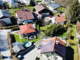 Investmentchance: Sieben Grundstücke mit Bestandsgebäuden und Entwicklungspotenzial in Eugendorf