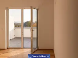 Traumhafte Dachgeschosswohnung in idyllischer Lage mit 128 m² großer Dachterrrasse - Jetzt einziehen