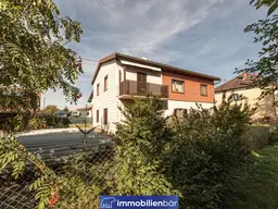 Viel Platz für neue Ideen - Großzügiges Wohnhaus mit Garten und Pool in Kallham