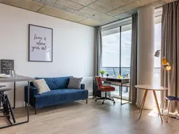 Möbliertes Apartment über den Dächern von Wien - YOUNIQ Vienna TrIIIple / Top-modernes Hochhaus