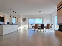 Hochwertig mit Pool &amp; Weitblick für pure Lebensqualität