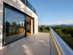 Neubau-Erstbezug mit Sonnenterrasse, Bergblick und Carport