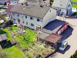 Großzügige Gartenwohnung mit 2 Stellplätzen, viel Stauraum und tollen Extras