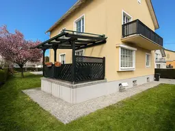 Ein- oder Zweifamilienhaus mit Pool und Doppelgarage in schöner Lage von Linz/Süd