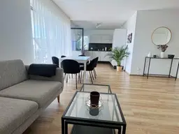 Moderne 3-Zimmer-Wohnung in St. Martin: Balkon und zwei Stellplätze!