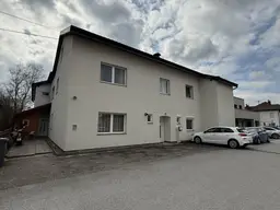 Großzügiges Wohnhaus in zentraler Lage