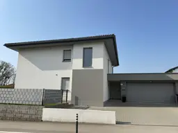 Modernes Ein- bis Zweifamilienhaus