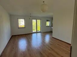 Neuwertige 3-Zi-Wohnung in Moosbach mit Garten im Obergeschoss