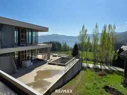 Leben wie im Urlaub – Luxus-Gartenwohnung am Attersee.