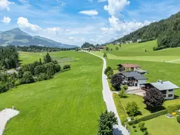 Grundstück im Grünen mit Altbestand