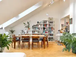 Dachgeschoss-Maisonette mit 2 Terrassen in bester Lage