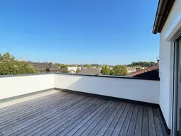 Elegante Dachgeschosswohnung mit großzügiger Terrasse!