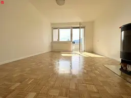 Erstbezug nach Sanierung: Familientraum mit Balkon + Loggia