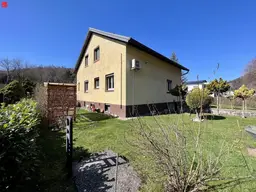 Charmantes Einfamilienhaus mit Garten und Garage!