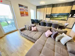 Neuwertiger Wohntraum mit offenem Wohnbereich