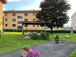 Familienwohnung mit Grünoase