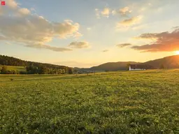 Sonniger Baugrund in malerischer Landschaft!