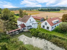 Exklusives Wohnen in Alleinlage: Modernes Landhaus mit eigenem Wasserkraftwerk &amp; vielseitigen Nutzungsmöglichkeiten
