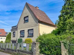 Renovierungsbedürftiges Schmuckstück: Charmantes Haus mit großem Garten