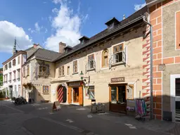 Wohnen im Herzen von Mödling – Exklusive Dachgeschosswohnung mit historischem Flair