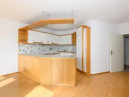 Stilvolle 3-Zimmer-Wohnung mit sonnigem Balkon – Ihr Zuhause in Maria Lanzendorf