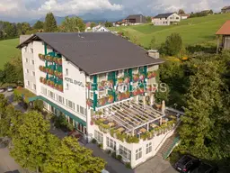„Top-Gelegenheit: Traditionsreiches Hotel Engel in zentraler Lage von Alberschwende“