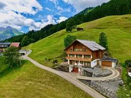 Alpines Anwesen im Kleinwalsertal mit Charme und toller Bergkulisse