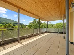 Zuhause im Grünen – Lichtdurchflutete Wohnung mit Dachterrasse &amp; Gartenoase