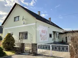 Idyllische Dorfruhelage - wohnen und genießen