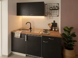 ERSTBEZUG ! Renovierte helle Wohnung Nähe FH Wr. Neustadt ab sofort zu mieten