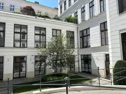 Altbaubüro mit repräsentativem Ambiente!