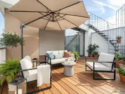 Exklusive 130 m² Dachgeschosswohnung mit Terrasse, Dachterrasse und atemberaubendem Blick auf den Stephansdom