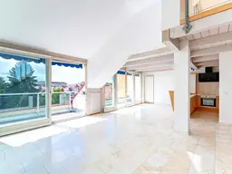 Helle Maisonette-Wohnung mit Süd-Terrasse über den Dächern von St. Leonhard