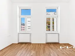 Charmante, soeben sanierte 2,5 Zimmer Altbauwohnung im 3.OG