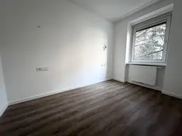 Wohnung mit Grünfläche in zentraler Lage in Meidling zu verkaufen! (gewerbliche Nutzung möglich)