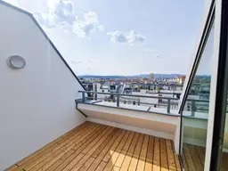 Sonnige Dachgeschoß-Wohnung mit Terrasse in Bestlage des 15. Bezirkes zu kaufen