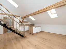 Maisonette mit Panoramablick – 121 m², 4 Schlafzimmer &amp; Kinderspielbereich hoch über Landeck