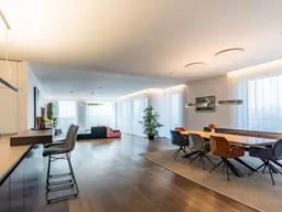 Exklusive atemberaubende 5-Zimmer-Wohnung im Lux Tower