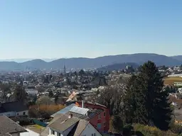 Großzügige Maisonette-Wohnung mit Stadtblick-Terrasse in Waltendorf zu verkaufen!