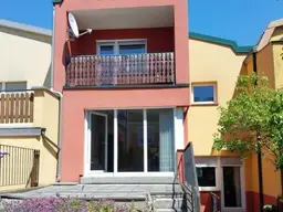 Gepflegtes Reihenhaus mit Terrasse/Garten, zwei Balkonen und Tiefgaragenplatz in Puntigam zu verkaufen!