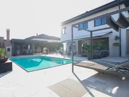 PUCKING - Exklusive Moderne mit Poolhaus