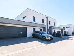 PETTENBACH - Hochwertige Doppelhaushälfte mit Doppelgarage