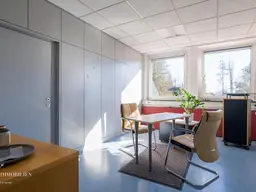 LAAKIRCHEN – Helle Bürofläche - Jetzt mieten &amp; bis Ende 2025 50% sparen!