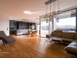 LEOMBACH – 500 m2 Penthouse mit Gewerbehalle - Modernes Wohnen und Arbeiten vereint