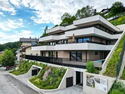 Exklusive Penthouse-Wohnung mit Pool in sonniger Lage