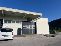 Produktionshalle/Lagerhalle/Freifläche zu vermieten