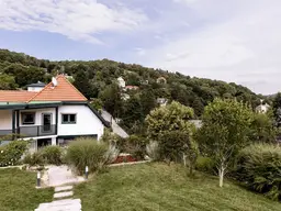 Exklusives Einfamilienhaus zur Vermietung: Traumhafte Wohnidylle mit großem Garten und Pool!