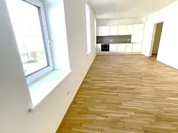 Perfekte City-Wohnung! 2-Zimmer mit Loggia und Einbauküche!